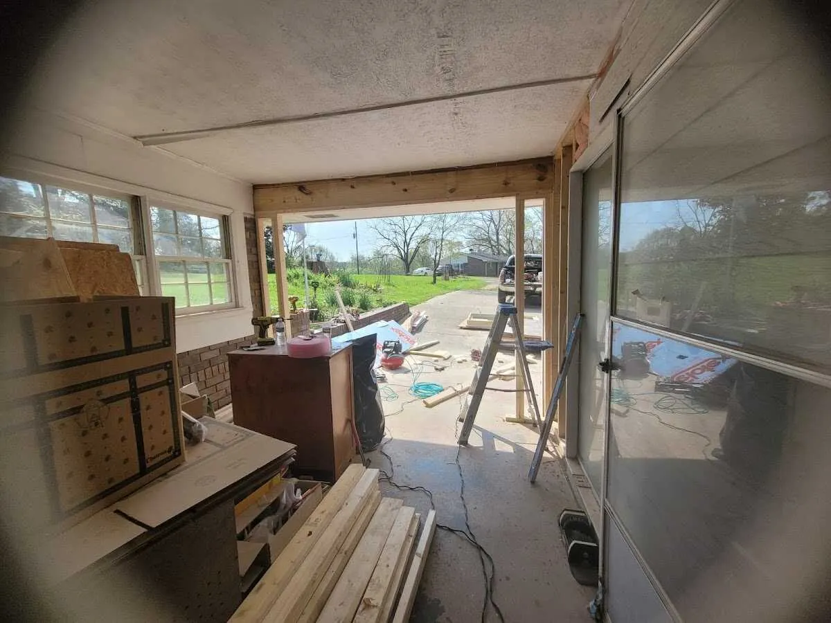 Air movers and dehumidifier for Drying & Dehumidification in Wyoming